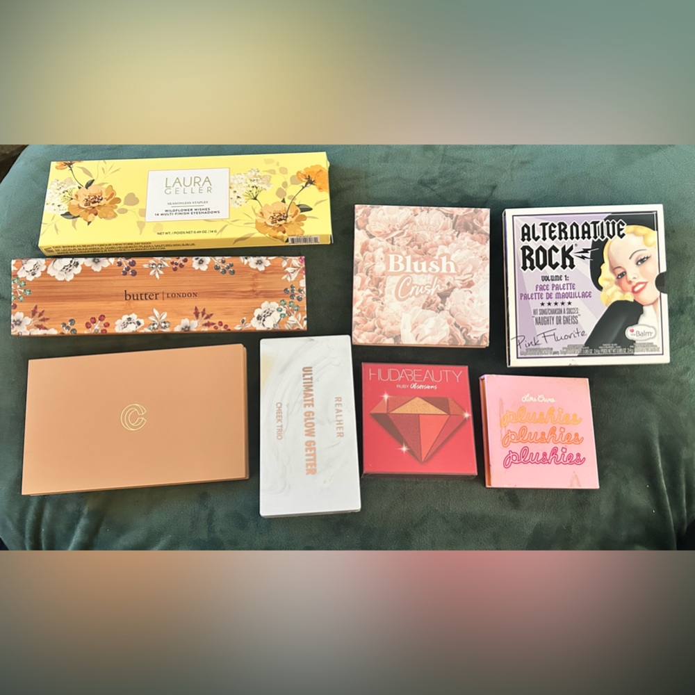 BULK OF FACE AND EYESHADOW PALLETTES